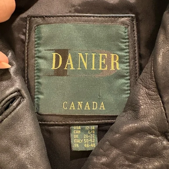 Danier Black Leather *buttery smooth* Button-Front Car Coat (12-14 | L) - Picture 3 of 9